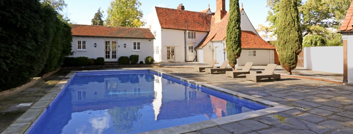 Royal Oak Manor Pool - kate & tom's Large Holiday Homes