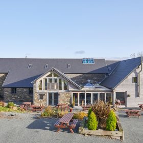 Hot tub, gardens and grounds
