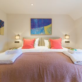  Featherstone Farm - kate & tom's Large Holiday Homes