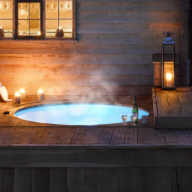 Hot tub, gardens and grounds