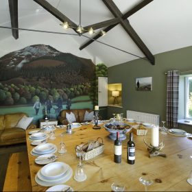  The Hunting Lodge - kate & tom's Large Holiday Homes
