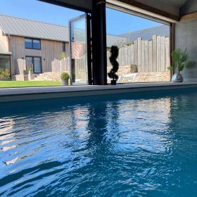  Courtyard Barns - kate & tom's Large Holiday Homes