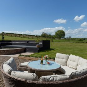  West End Farm - kate & tom's Large Holiday Homes