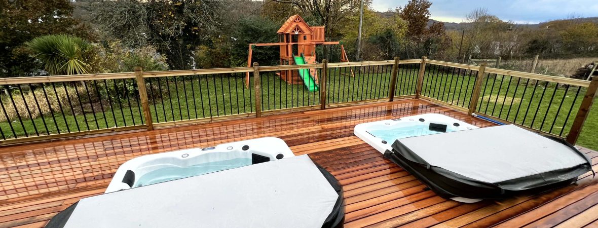 The School of Fun Hot Tub - kate & tom's Large Holiday Homes