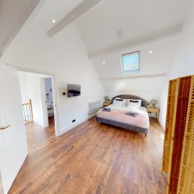 The School of Fun - kate & tom's Large Holiday Homes