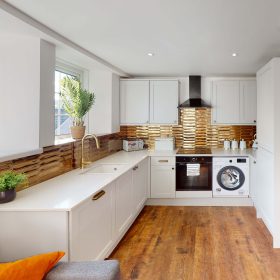 The School of Fun - kate & tom's Large Holiday Homes