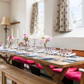 Coach House Cottages - kate & tom's Large Holiday Homes