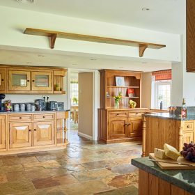 Beam House - kate & tom's Large Holiday Homes